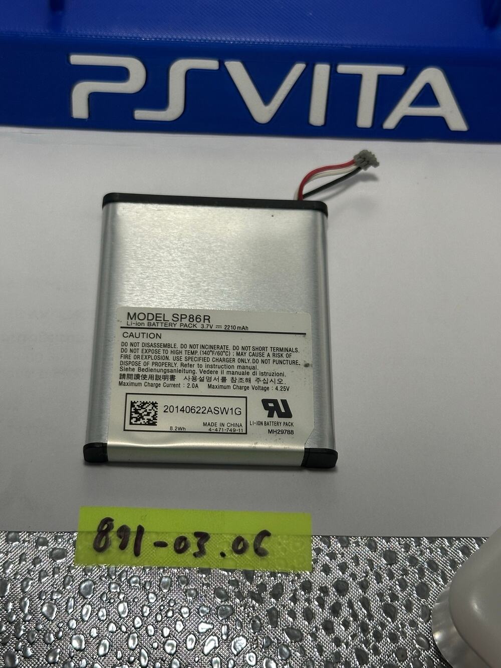 OEM ps vita 2000  battery - pre owned - authentic